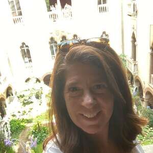 Meet your Posher, Jennifer